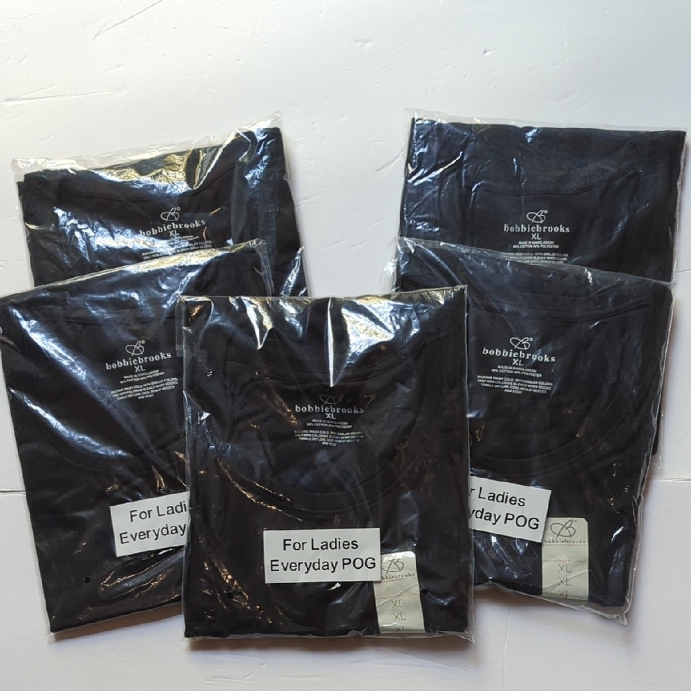NEW 5 Pack Set Bobbie Brooks Ladies Scoop Neck T-Shirt Black XL